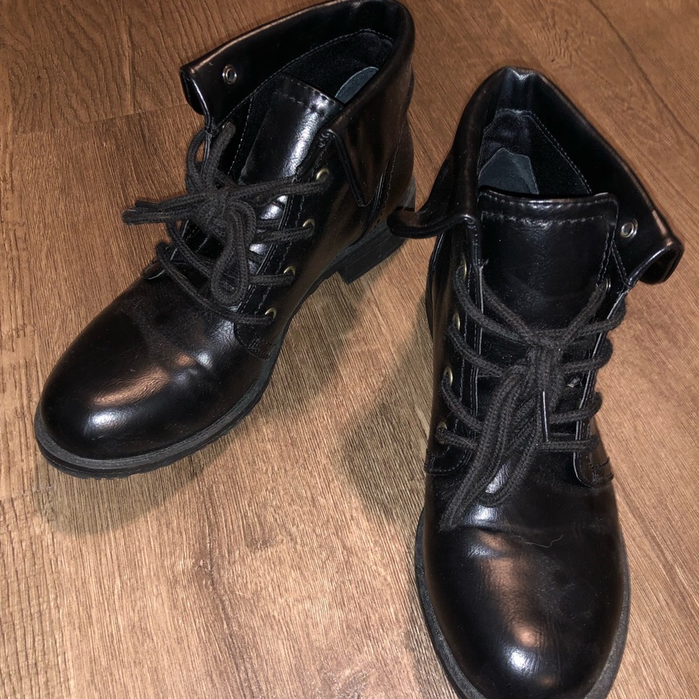 Black boots